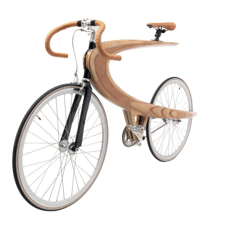 Vélo en bois