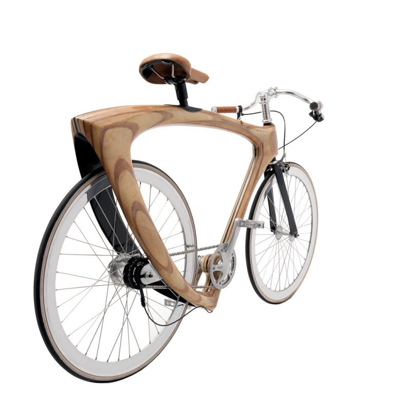 Vélo en bois